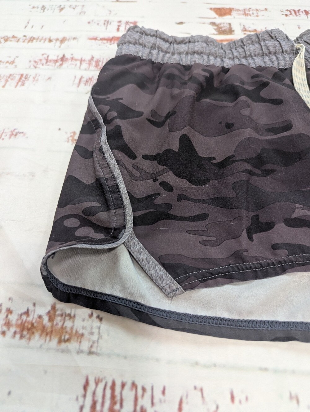 Vouri Clementine Camo Shorts - Picture 11 of 12